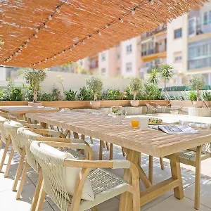 https://ideal-hostal.topbarcelonahotels.com